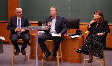 Centro de Estudios Financieros realiza seminario sobre reforma de pensiones: Expertos analizan los desafíos de la licitación del stock de AFP